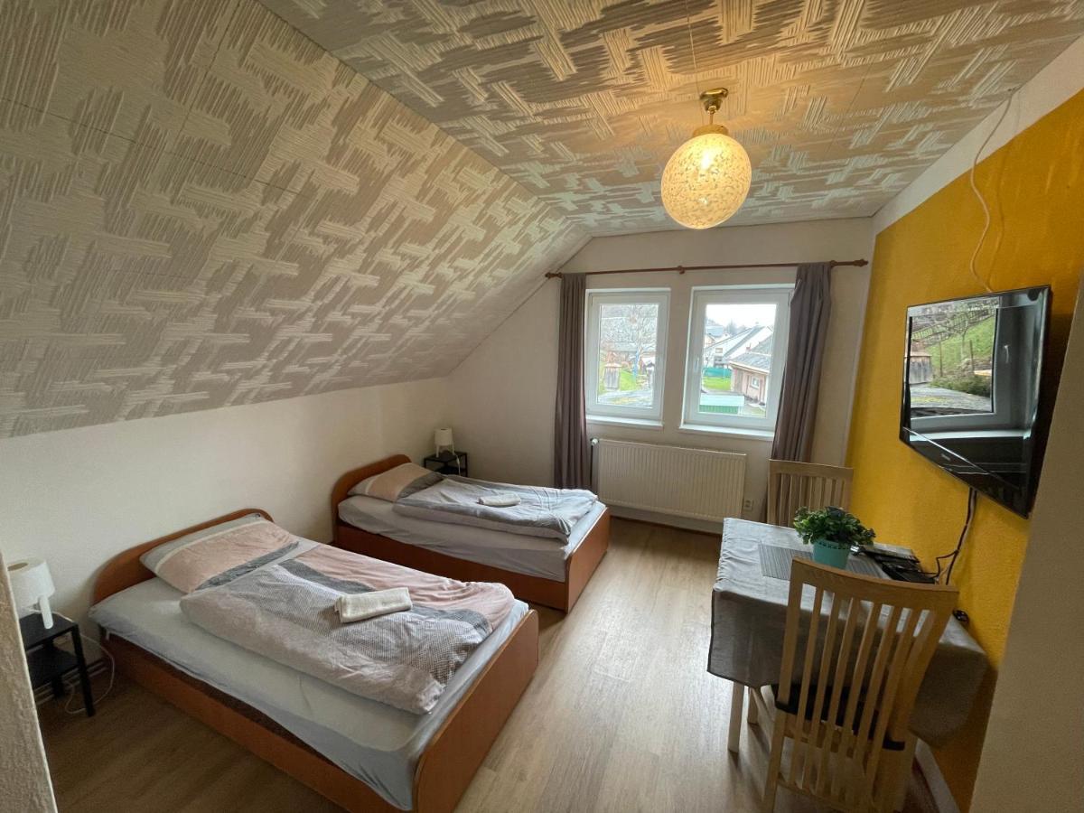 Penzion Ad0Lfovice Есеник Экстерьер фото